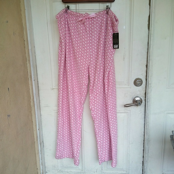 May fair Other - Mayfair lounge or plush woman pajamas bottom. May fair Other - Mayfair lounge or plush woman pajamas bottom.